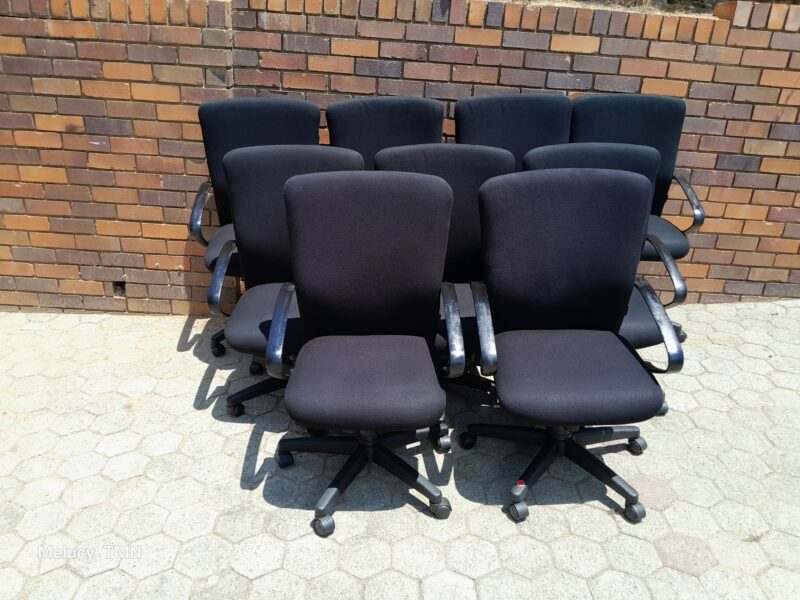 Texas Range Black Chairs QUALITY USED