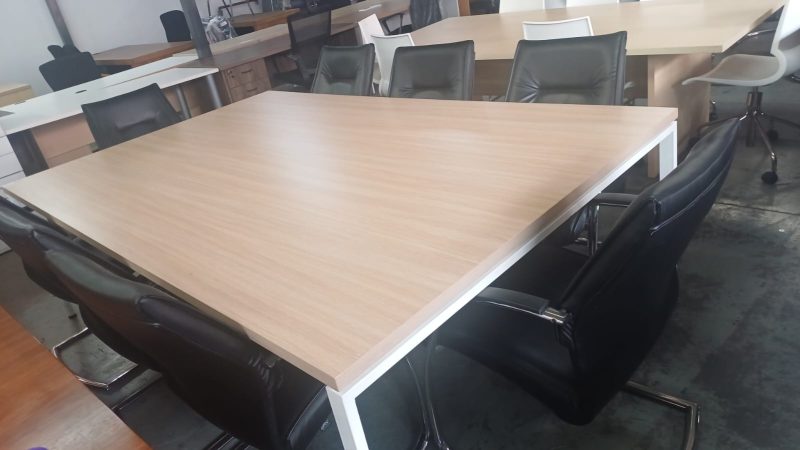 Summer Oak Boardroom Table 2400mm x 1500mm - Image 4